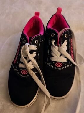 Heelys Black and Pink Kids Lace-Up Sneakers